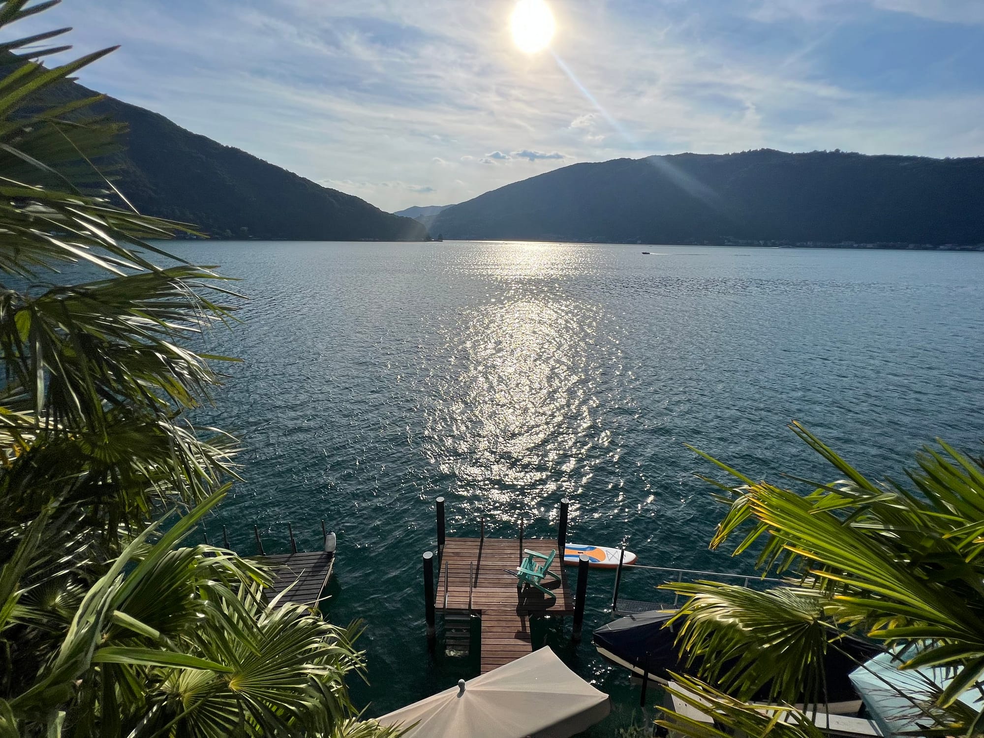 Casa Moderna Sul Lago di Lugano con Posto Barca e Pontile