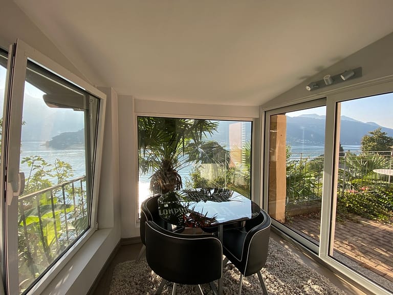 Charming Bilocale con Terrazzo Vista Lago